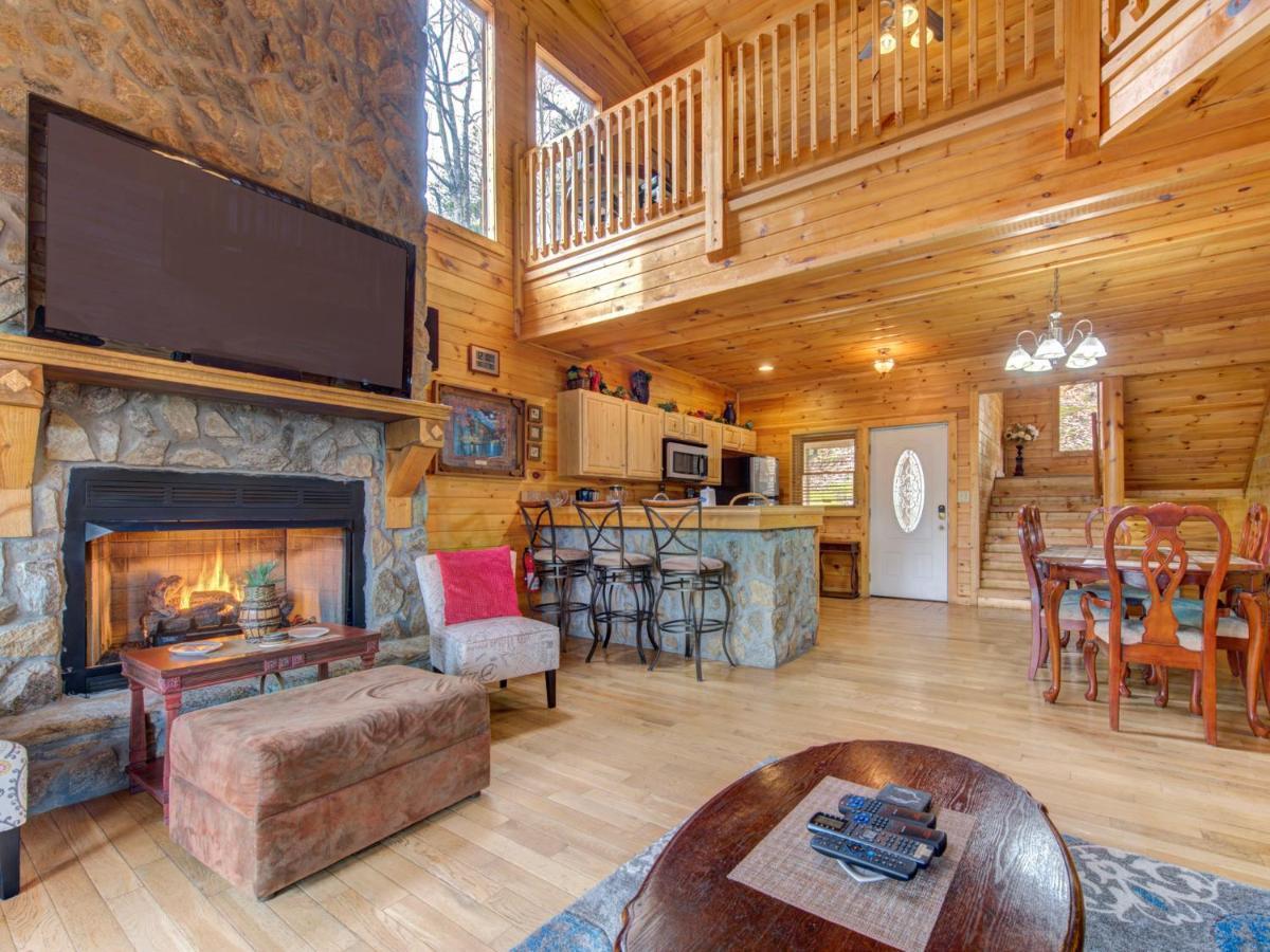 Splashing Sunrise, 2 Bedrooms, Private Pool, Arcade, Hot Tub, Sleeps 6 Пиджен Фордж Екстериор снимка