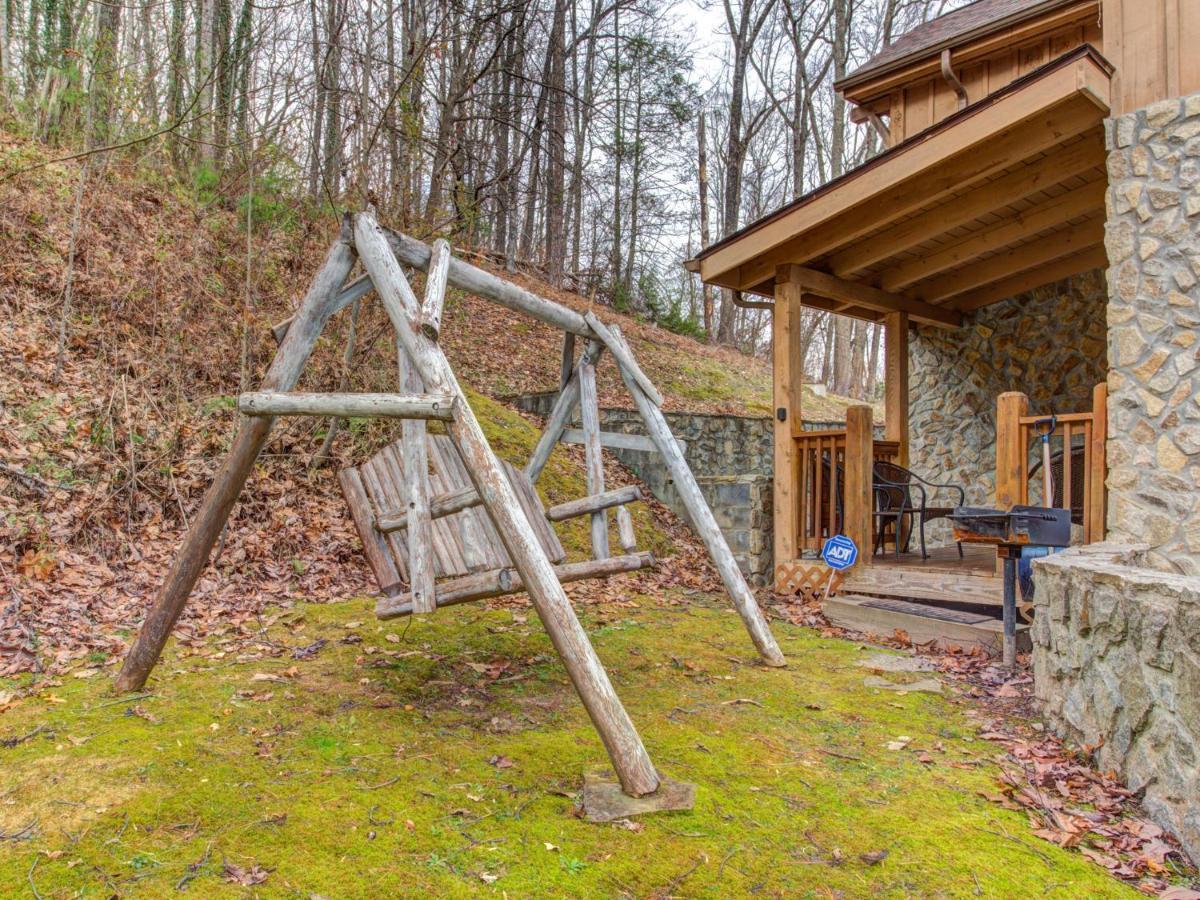 Splashing Sunrise, 2 Bedrooms, Private Pool, Arcade, Hot Tub, Sleeps 6 Пиджен Фордж Екстериор снимка