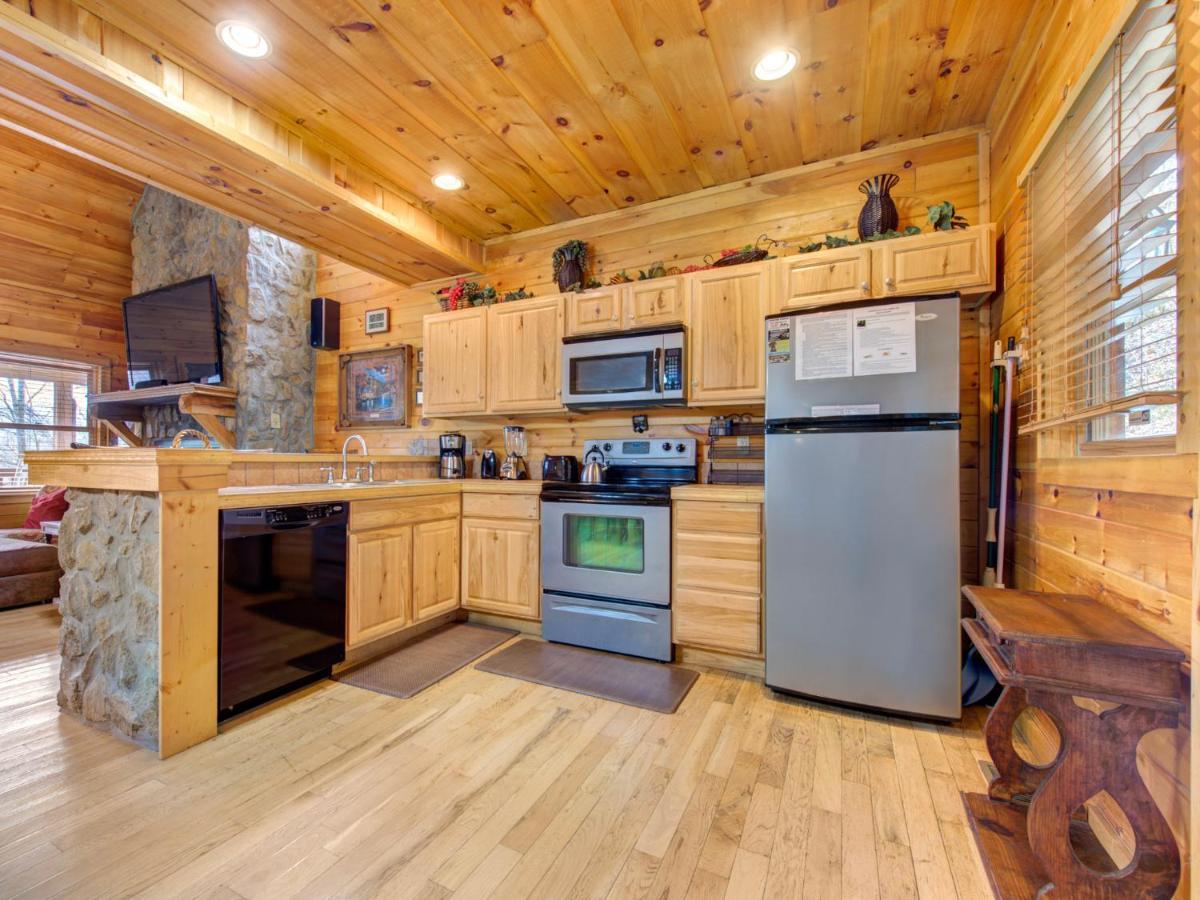 Splashing Sunrise, 2 Bedrooms, Private Pool, Arcade, Hot Tub, Sleeps 6 Пиджен Фордж Екстериор снимка